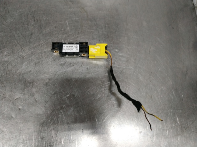 Czujnik AIRBAG przedni 7L0909606B VAG