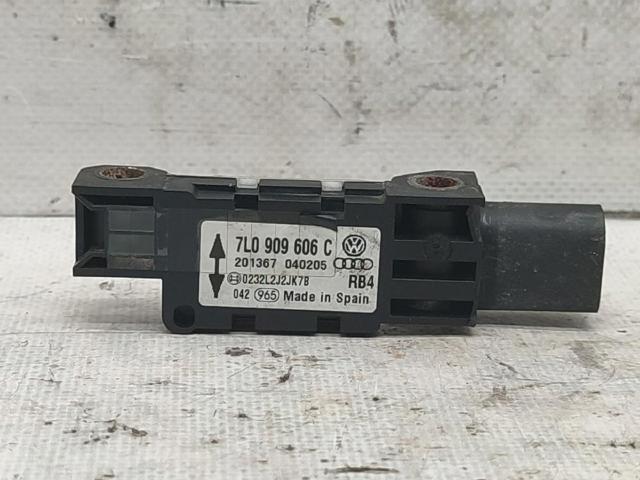 7L0909606C VAG