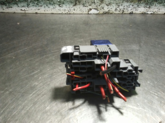 Skrzynka bezpieczników Volkswagen Touareg 1 7LA, 7L6, 7L7