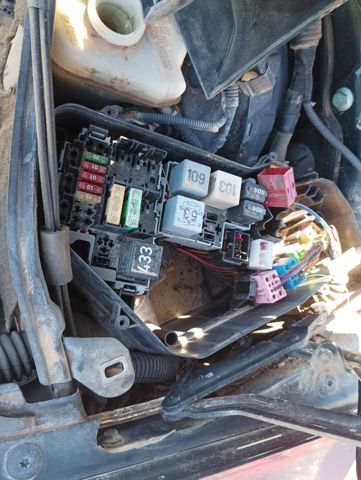 Skrzynka bezpieczników Volkswagen Touareg 1 7LA, 7L6, 7L7