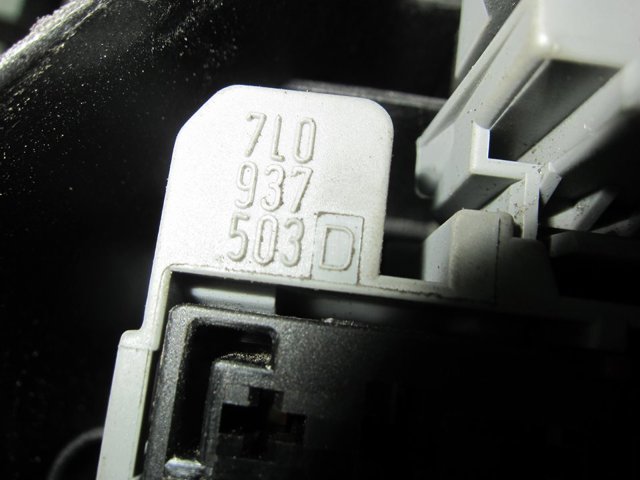 Skrzynka bezpieczników Volkswagen Touareg 1 7LA, 7L6, 7L7