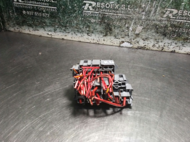 Skrzynka bezpieczników Volkswagen Touareg 1 7LA, 7L6, 7L7