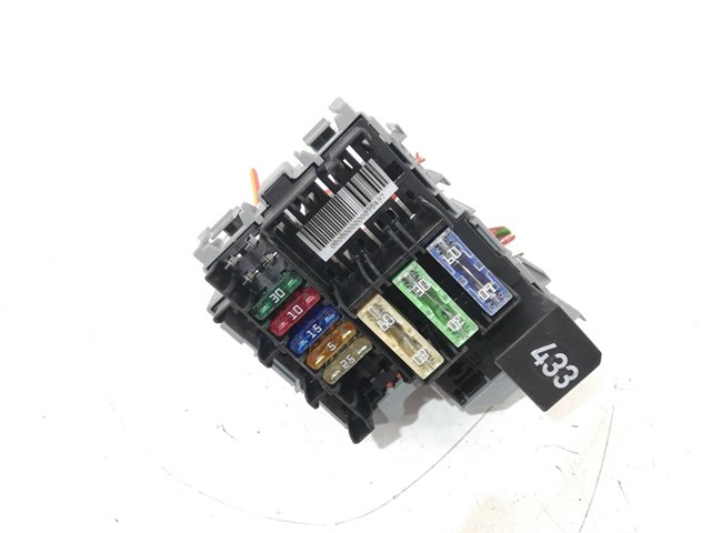 Skrzynka bezpieczników Volkswagen Touareg 1 7LA, 7L6, 7L7