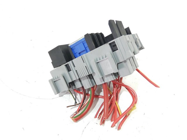 Skrzynka bezpieczników Volkswagen Touareg 1 7LA, 7L6, 7L7