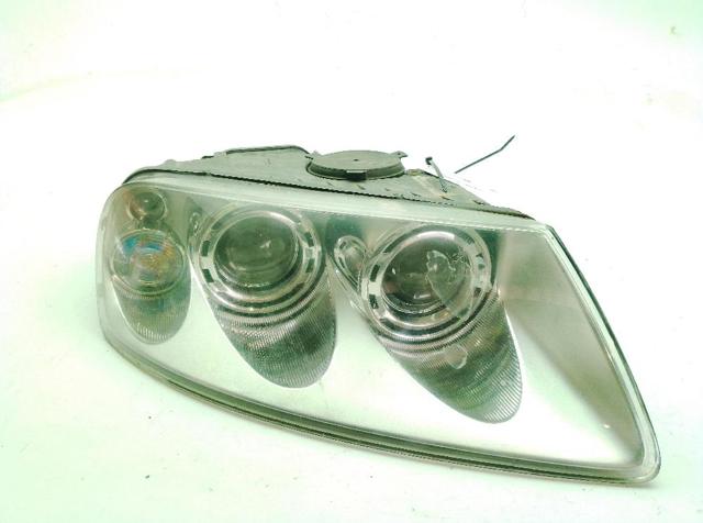 Reflektor prawy 7L6941016BK VAG