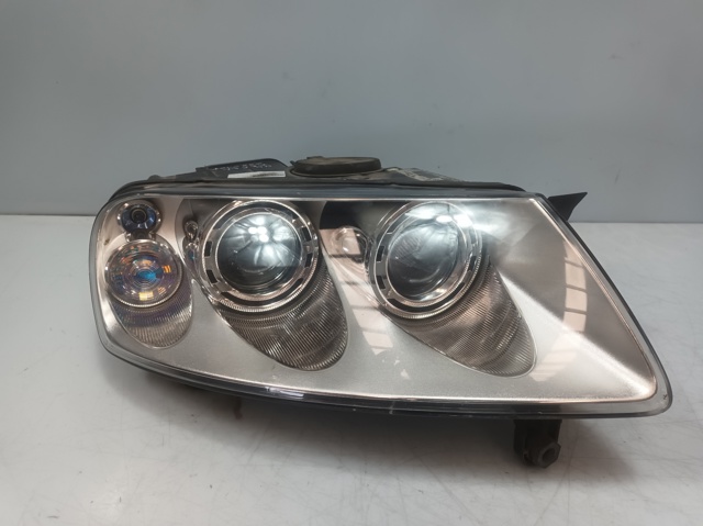 Reflektor prawy 7L6941018BG VAG