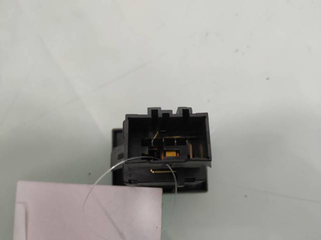 Przycisk włączania światła awaryjnego 7L6953235 VAG