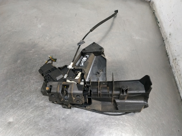 7M5AR21812AA Ford