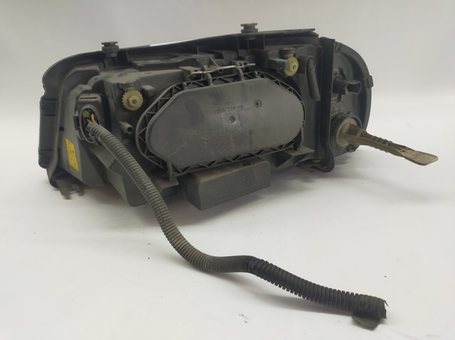 Reflektor prawy 7M7941016H VAG