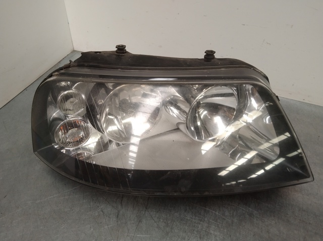 Reflektor prawy 7M7941016H VAG