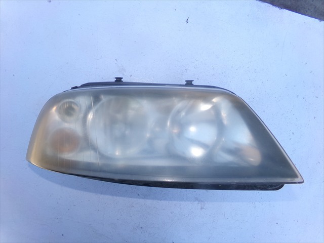 Reflektor prawy 7M7941016M VAG