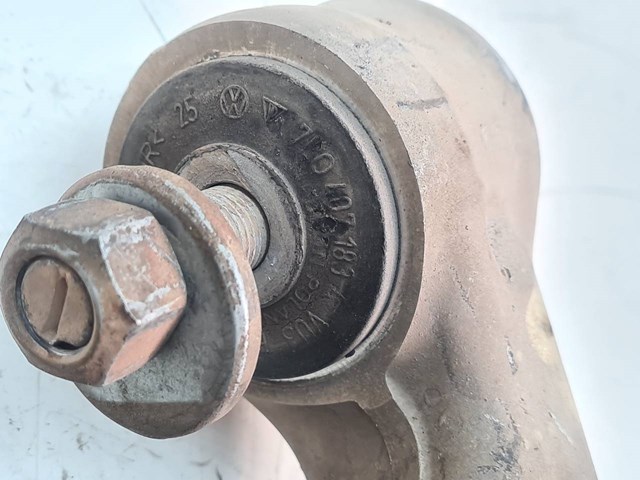 7P0407152E Porsche