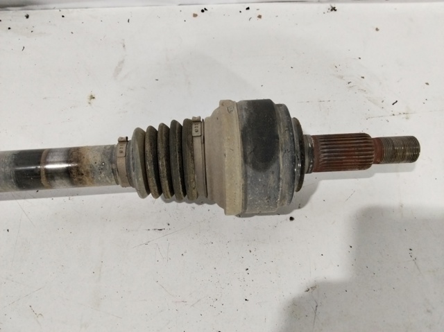 Półoś tylna 7P0501201G VAG