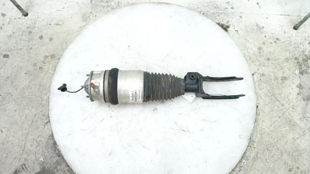 Amortyzator przedni prawy 7P6616040R VAG