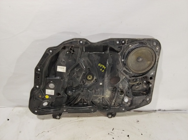 Mechanizm podnoszenia szyby drzwi przednich prawych 7P6837756B VAG