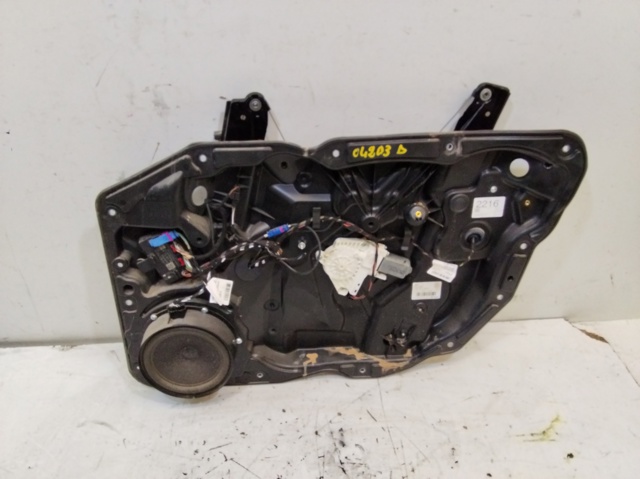 Mechanizm podnoszenia szyby drzwi przednich prawych 7P6837756D VAG
