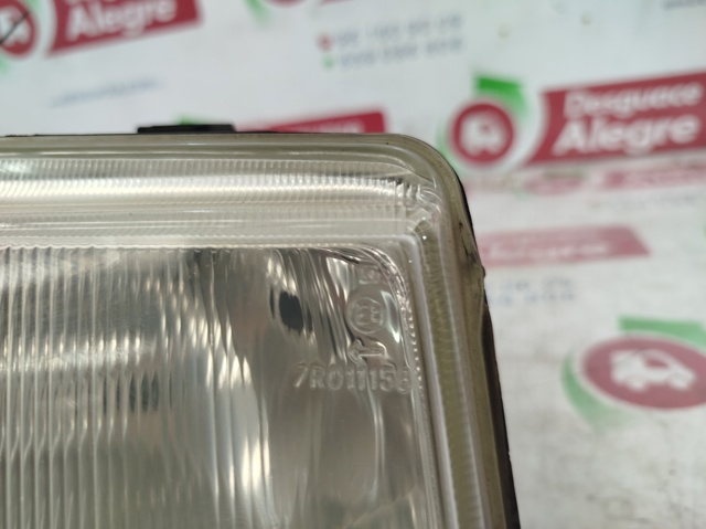 Reflektor lewy 7R011158 RENAULT