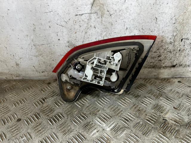 Lampa zespolona tylna lewa wewnętrzna 7S7113A603A FORD