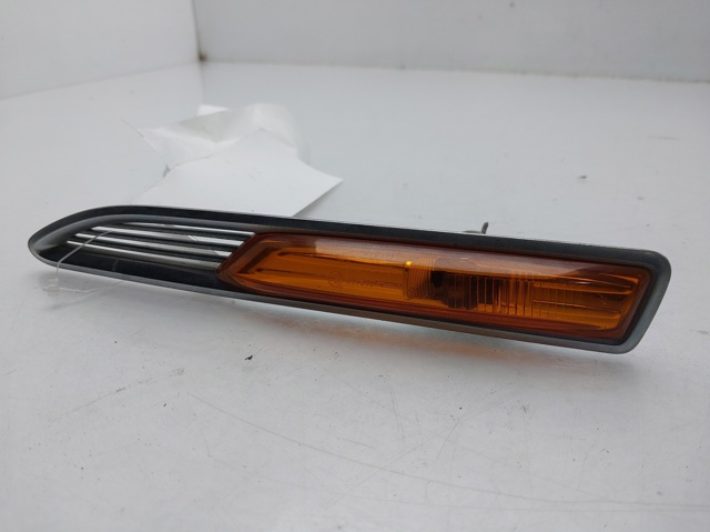 Kierunkowskaz prawy 7S7113K354AF FORD