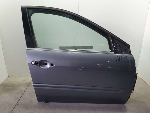 Drzwi przednie prawe 801000025R RENAULT