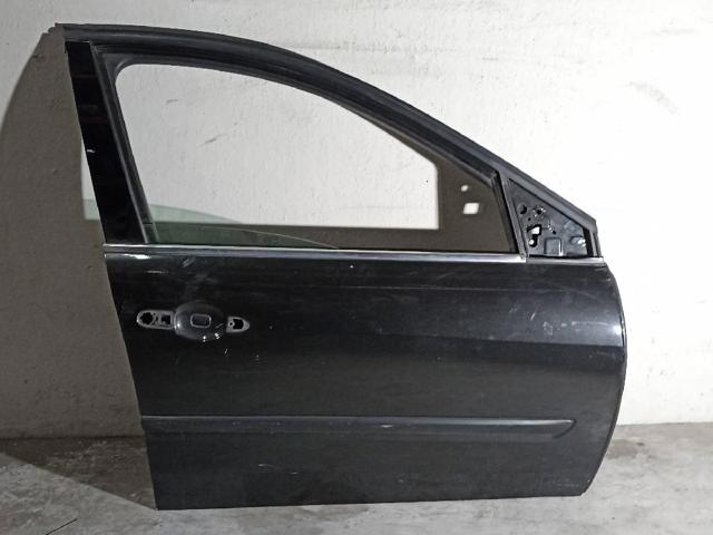 Drzwi przednie prawe 801000025R RENAULT