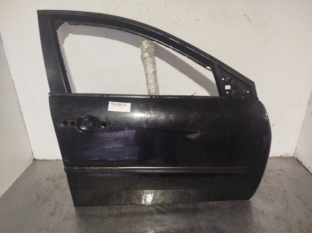 Drzwi przednie prawe 801000025R RENAULT