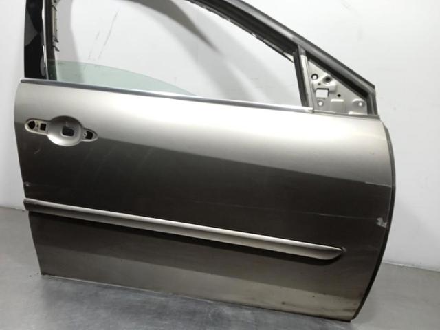 Drzwi przednie prawe 801000025R RENAULT