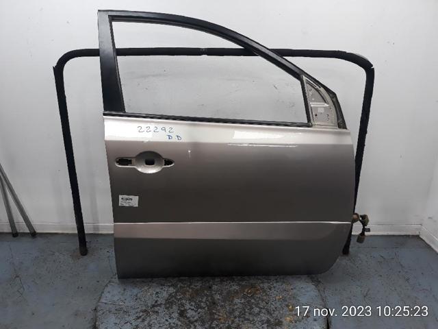 Drzwi przednie prawe 801000030R RENAULT