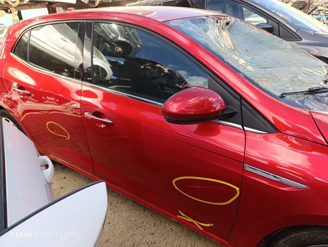 Drzwi przednie prawe 801001148R RENAULT