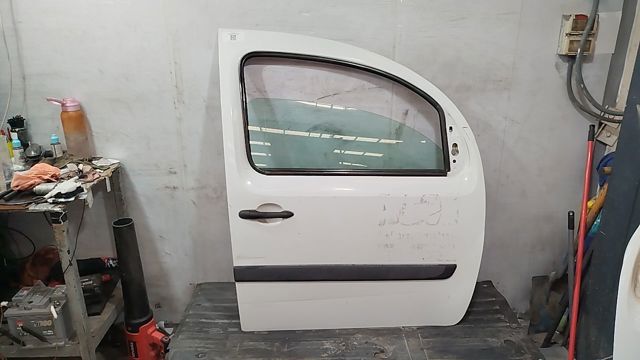 Drzwi przednie prawe 801004234R RENAULT