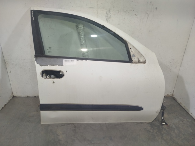 Drzwi przednie prawe 801005M432 NISSAN