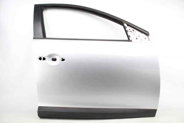 Drzwi przednie prawe 801006560R RENAULT