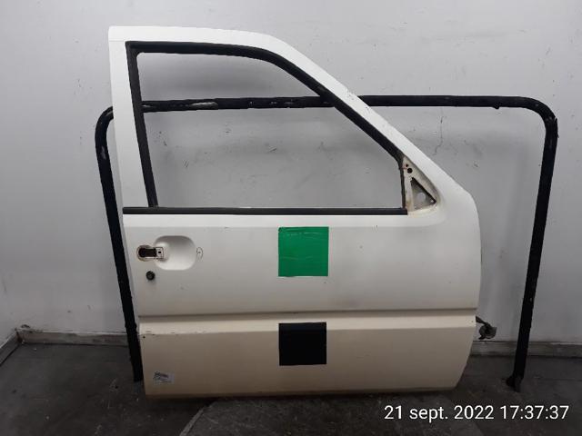 Drzwi przednie prawe 801007F030 NISSAN