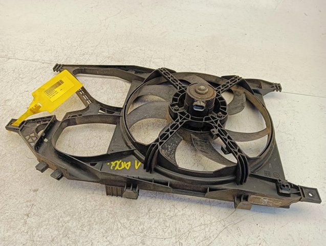 Chłodnica silnika 8038845 OPEL