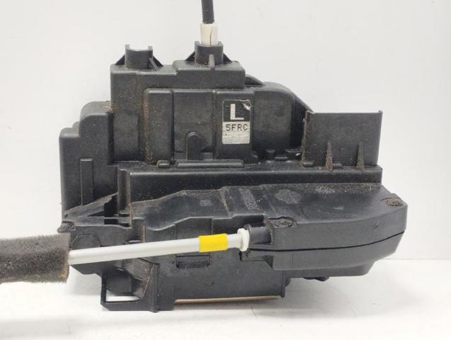 Zamek drzwi przednich prawych 80500AX11A NISSAN