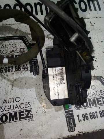 Zamek drzwi przednich prawych 80500AX11A NISSAN