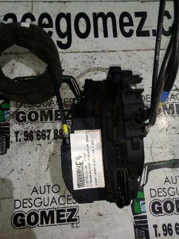 Zamek drzwi przednich prawych 80500AX11A NISSAN
