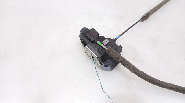 Zamek drzwi przednich prawych 80500EY10D NISSAN