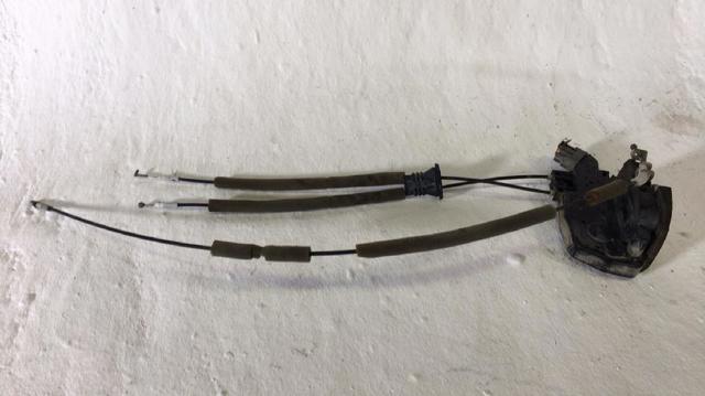 Zamek drzwi przednich prawych 80500JG400 NISSAN