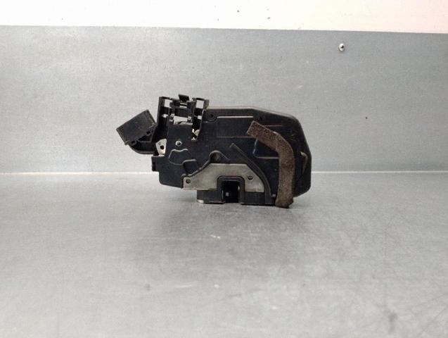 Zamek drzwi przednich prawych 80500JG400 NISSAN