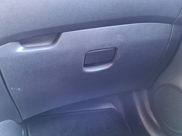 Zamek drzwi przednich lewych 805019U10C NISSAN