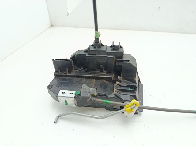 Zamek drzwi przednich lewych 80501BA60C NISSAN