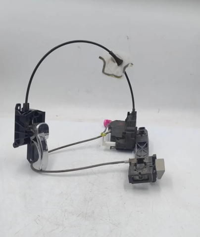 Zamek drzwi przednich lewych 80501EY11E NISSAN