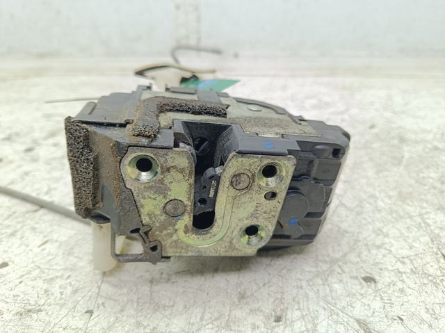 Zamek drzwi przednich lewych 80501EY12D NISSAN