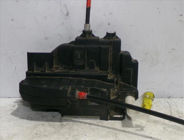 Zamek drzwi przednich lewych 80501JD900 NISSAN