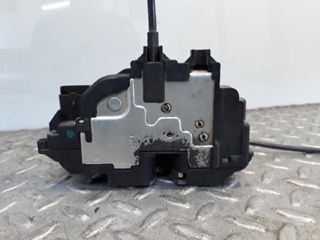 Zamek drzwi przednich prawych 805020001R RENAULT