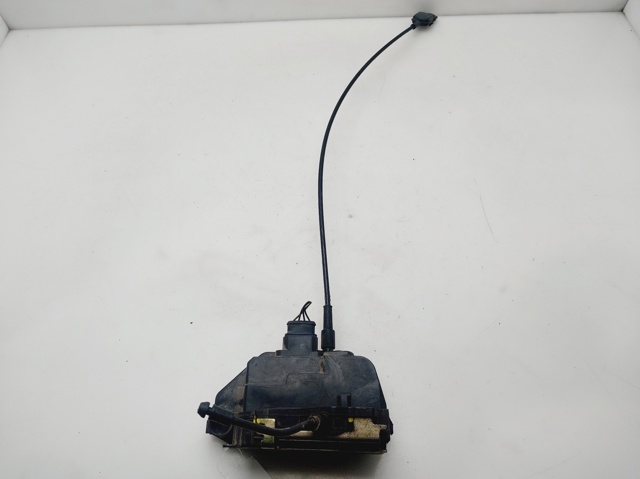 Zamek drzwi przednich prawych 805020006R RENAULT