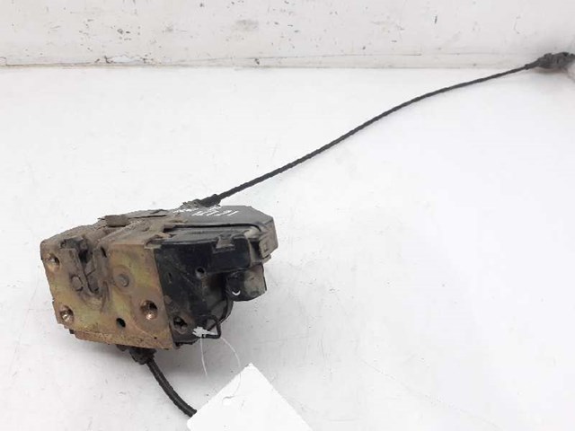 Zamek drzwi przednich prawych 805020006R RENAULT
