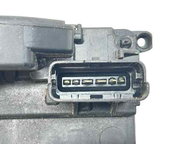 Zamek drzwi przednich prawych 805020009R NISSAN