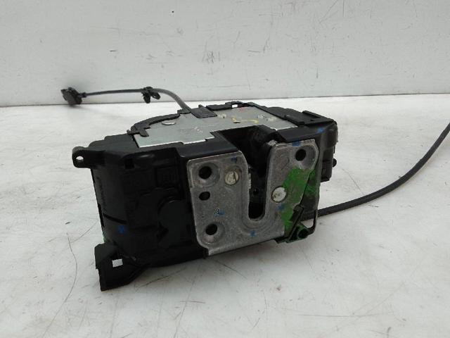 Zamek drzwi przednich prawych 805020009R RENAULT